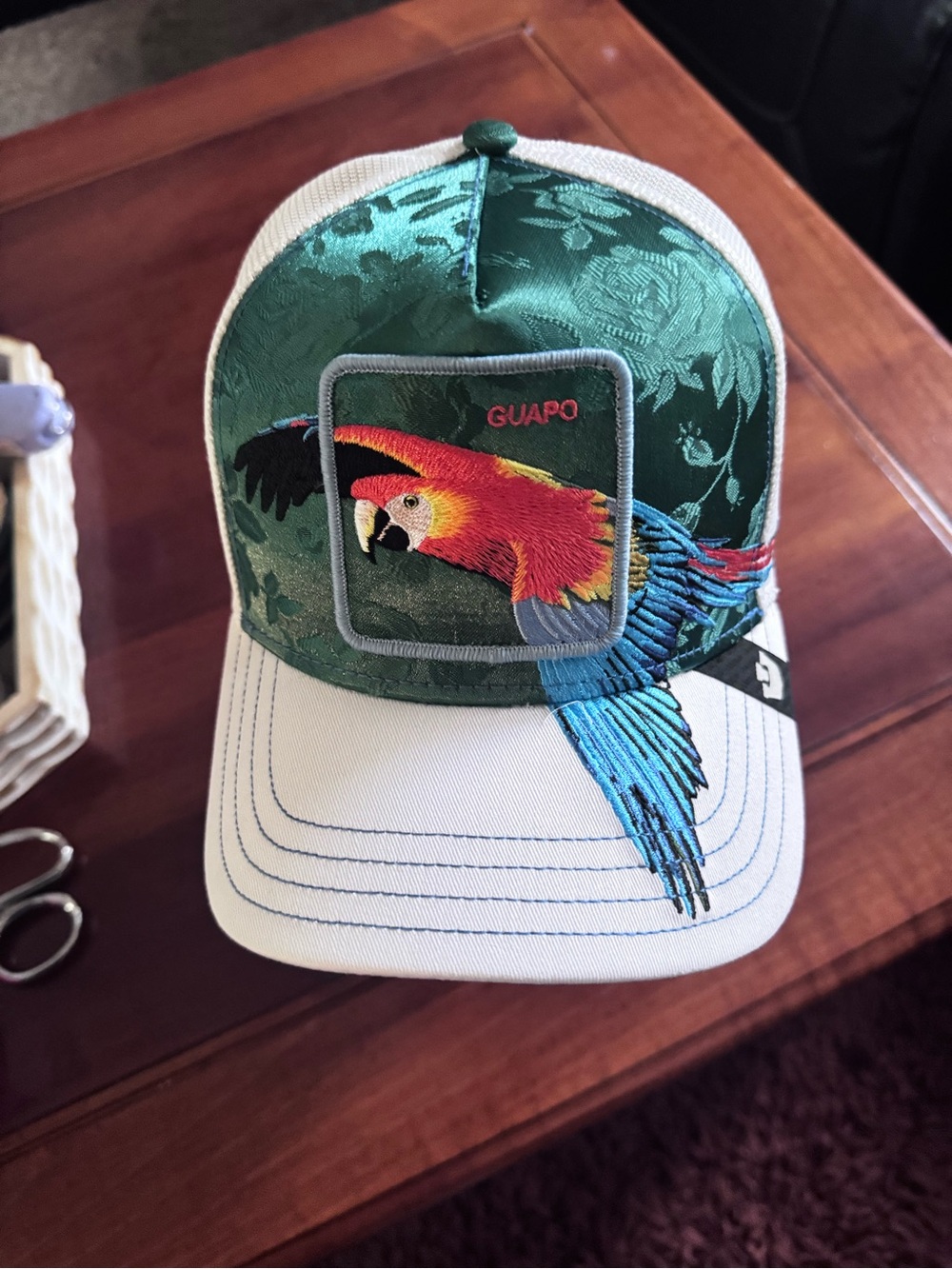 Goorin Bros "Honduras Macaw" Parrot Bird GUAPO Embroidered Hat White Green NWT - Picture 1 of 11